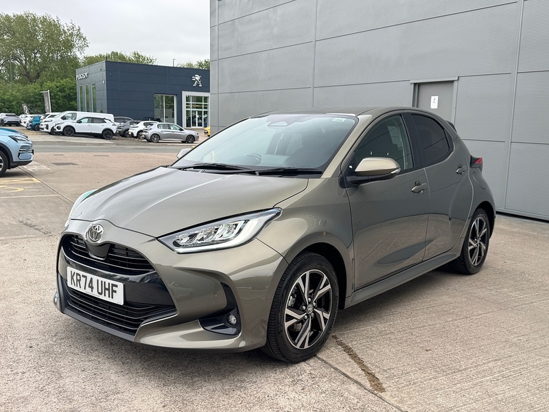 Toyota Yaris VVT-h Design - U5314