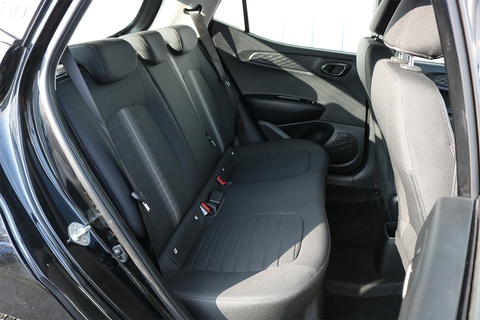 1.0 SE Connect Hatchback 5dr Petrol Manual Euro 6 (s/s) (67 ps)