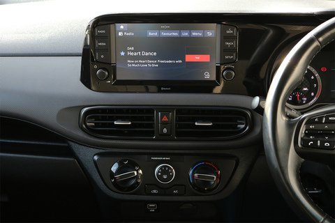 1.0 SE Connect Hatchback 5dr Petrol Manual Euro 6 (s/s) (67 ps)