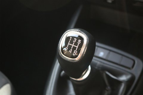 1.0 SE Connect Hatchback 5dr Petrol Manual Euro 6 (s/s) (67 ps)