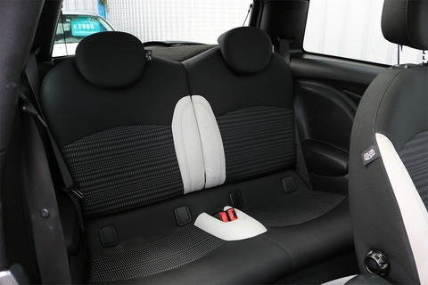 1.6 Cooper D Camden Hatchback 3dr Diesel Manual Euro 4 (110 ps)