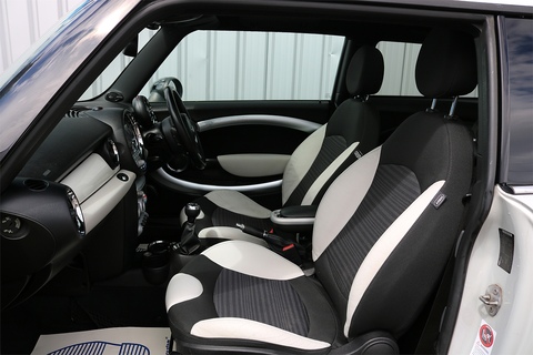 1.6 Cooper D Camden Hatchback 3dr Diesel Manual Euro 4 (110 ps)