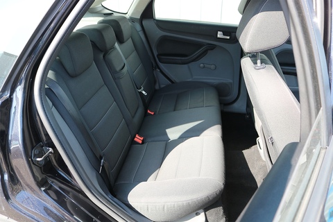 1.6 Zetec Hatchback 5dr Petrol Manual (161 g/km, 99 bhp)