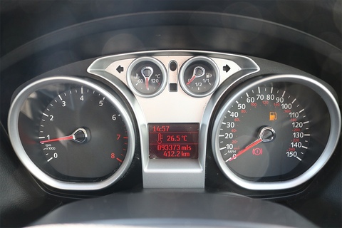 1.6 Zetec Hatchback 5dr Petrol Manual (161 g/km, 99 bhp)