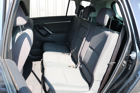 1.8 V-Matic Icon MPV 5dr Petrol Multidrive S Euro 5 Euro 5 (147 ps)