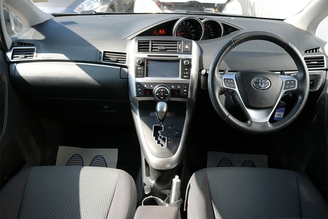 1.8 V-Matic Icon MPV 5dr Petrol Multidrive S Euro 5 Euro 5 (147 ps)