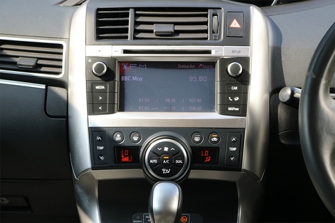 1.8 V-Matic Icon MPV 5dr Petrol Multidrive S Euro 5 Euro 5 (147 ps)