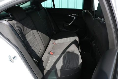 SRi Nav Hatchback 2.0 Manual Diesel