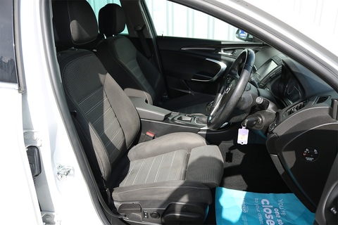 SRi Nav Hatchback 2.0 Manual Diesel