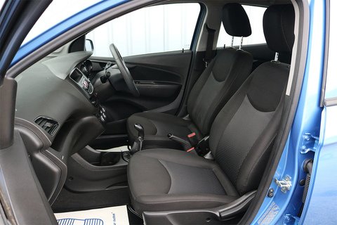 1.0i SE Hatchback 5dr Petrol Manual Euro 6 (75 ps)