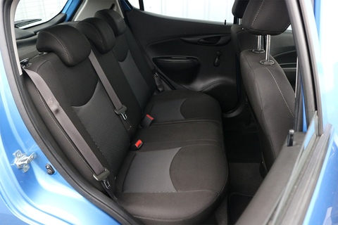 1.0i SE Hatchback 5dr Petrol Manual Euro 6 (75 ps)