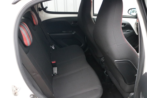 1.0 Collection Hatchback 5dr Petrol Manual Euro 6 (s/s) (72 ps)