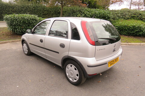 1.2i 16v Life Hatchback 5dr Petrol Manual (139 g/km, 79 bhp)