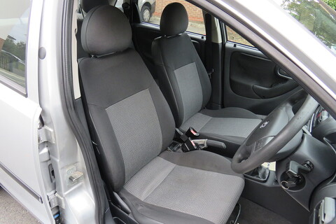 1.2i 16v Life Hatchback 5dr Petrol Manual (139 g/km, 79 bhp)