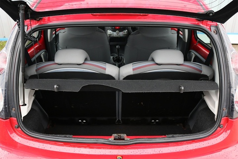 1.0i VTR+ Hatchback 5dr Petrol Manual Euro 5 (68 ps)