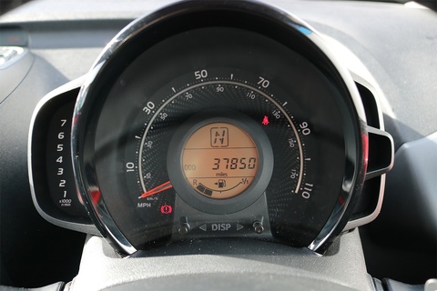 1.0 VVT-i x-play Hatchback 5dr Petrol x-shift Euro 6 (Safety Sense) (71 ps)