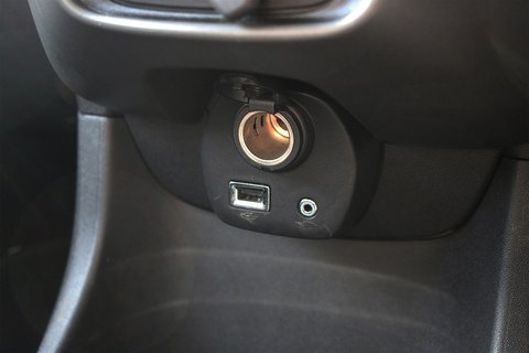 1.0 VVT-i x-play Hatchback 5dr Petrol x-shift Euro 6 (Safety Sense) (71 ps)