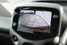 Toyota AYGO VVT-i x-play