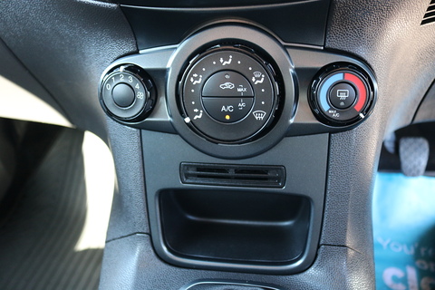 1.5 TDCi Style Hatchback 3dr Diesel Manual Euro 6 (75 ps)