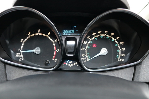 1.0T EcoBoost Titanium Hatchback 5dr Petrol Manual Euro 5 (s/s) (100 ps)