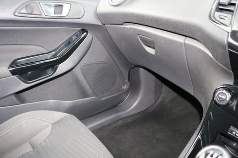 1.0T EcoBoost Titanium Hatchback 5dr Petrol Manual Euro 5 (s/s) (100 ps)