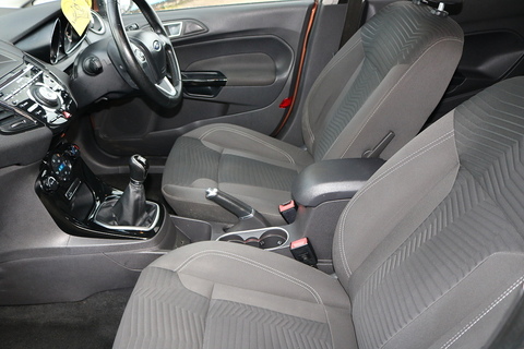 1.0T EcoBoost Titanium Hatchback 5dr Petrol Manual Euro 5 (s/s) (100 ps)