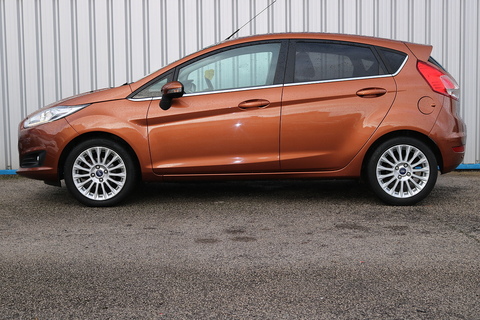 1.0T EcoBoost Titanium Hatchback 5dr Petrol Manual Euro 5 (s/s) (100 ps)