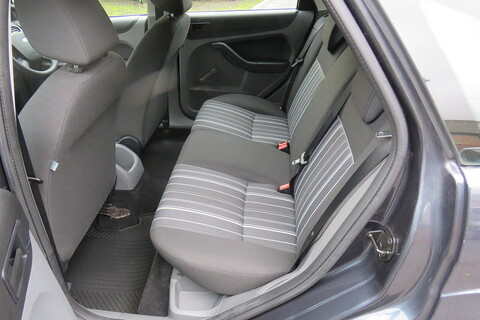 1.6 TDCi Studio Hatchback 5dr Diesel Manual (119 g/km, 89 bhp)