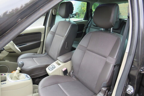 Privilege Tomtom Dci Mpv 1.5 Manual Diesel