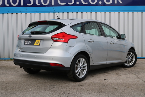 1.5 TDCi Zetec Hatchback 5dr Diesel Manual Euro 6 (s/s) (120 ps)