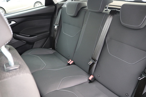 1.5 TDCi Zetec Hatchback 5dr Diesel Manual Euro 6 (s/s) (120 ps)