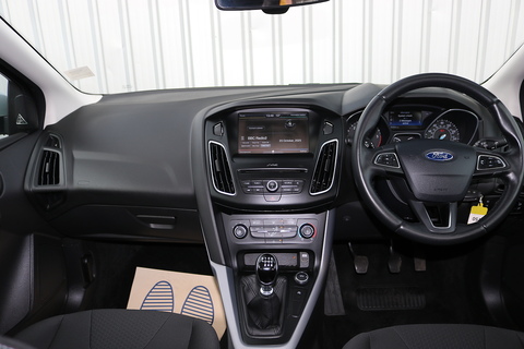 1.5 TDCi Zetec Hatchback 5dr Diesel Manual Euro 6 (s/s) (120 ps)