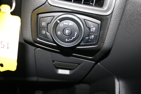 1.5 TDCi Zetec Hatchback 5dr Diesel Manual Euro 6 (s/s) (120 ps)