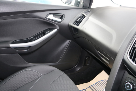 1.5 TDCi Zetec Hatchback 5dr Diesel Manual Euro 6 (s/s) (120 ps)