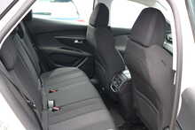 Peugeot 3008 BlueHDi Active