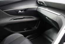 Peugeot 3008 BlueHDi Active