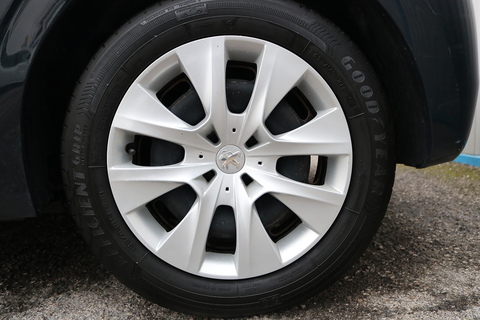 1.6 BlueHDi Access (a/c) Hatchback 5dr Diesel Manual Euro 6 (75 ps)