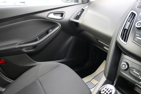 1.5 TDCi Style Hatchback 5dr Diesel Manual Euro 6 (s/s) (120 ps)