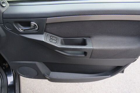 1.3 CDTi Active MPV 5dr Diesel Manual (135 g/km, 74 bhp)