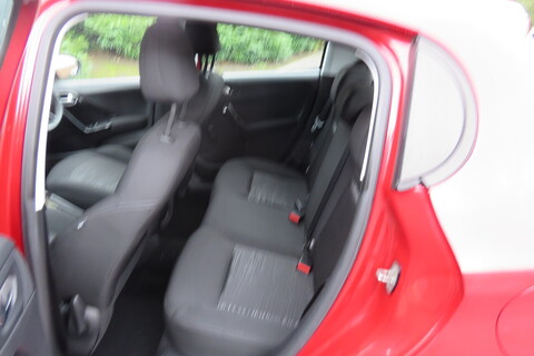 1.2 PureTech Access (a/c) Hatchback 5dr Petrol Manual Euro 6 (68 ps)