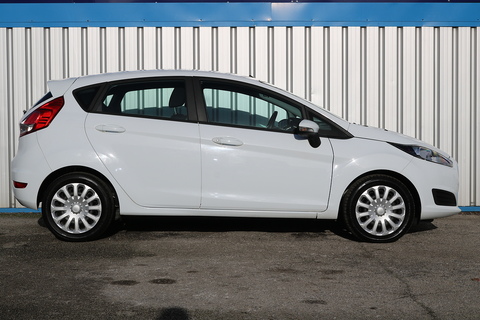 1.5 TDCi Style Hatchback 5dr Diesel Manual Euro 5 (75 ps)