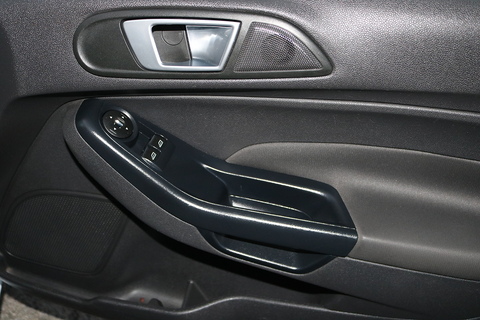 1.5 TDCi Style Hatchback 5dr Diesel Manual Euro 5 (75 ps)