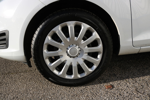 1.5 TDCi Style Hatchback 5dr Diesel Manual Euro 5 (75 ps)