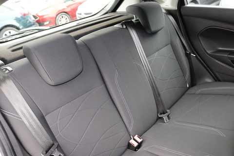 1.5 TDCi Style Hatchback 5dr Diesel Manual Euro 5 (75 ps)