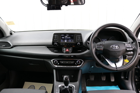 1.6 CRDi Blue Drive SE Hatchback 5dr Diesel Manual Euro 6 (s/s) (110 ps)