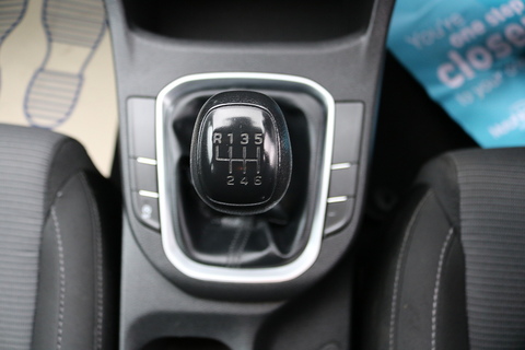 1.6 CRDi Blue Drive SE Hatchback 5dr Diesel Manual Euro 6 (s/s) (110 ps)