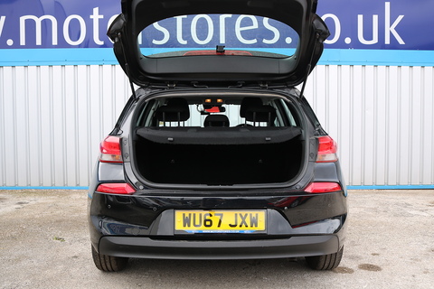 1.6 CRDi Blue Drive SE Hatchback 5dr Diesel Manual Euro 6 (s/s) (110 ps)