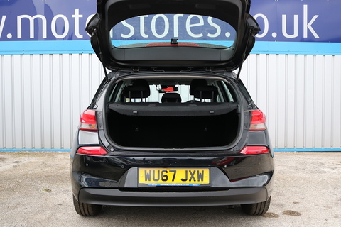 1.6 CRDi Blue Drive SE Hatchback 5dr Diesel Manual Euro 6 (s/s) (110 ps)