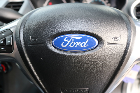 1.5 TDCi Style Hatchback 5dr Diesel Manual Euro 5 (75 ps)