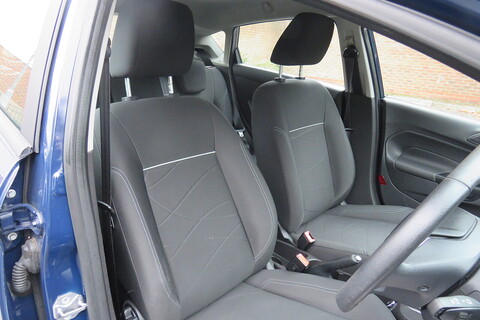 1.5 TDCi Style Hatchback 5dr Diesel Manual Euro 5 (75 ps)